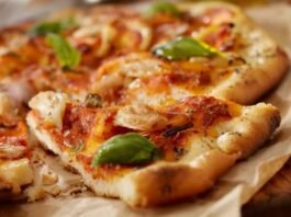 Receita de pizza de liquidificador fácil e rápida